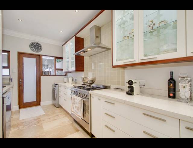 3 BEDROOM SIMPLEX FOR SALE IN SANDHURST